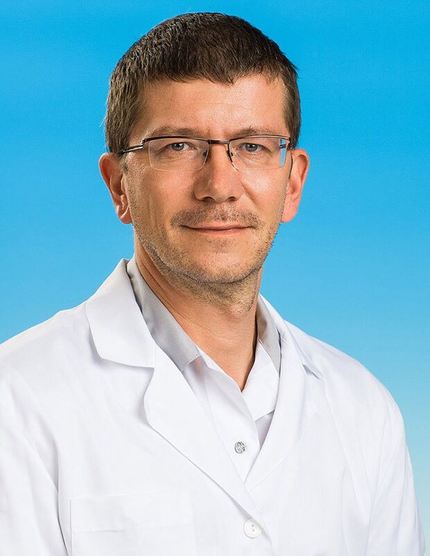 Doctor Plastic surgeon Jirka Pergl